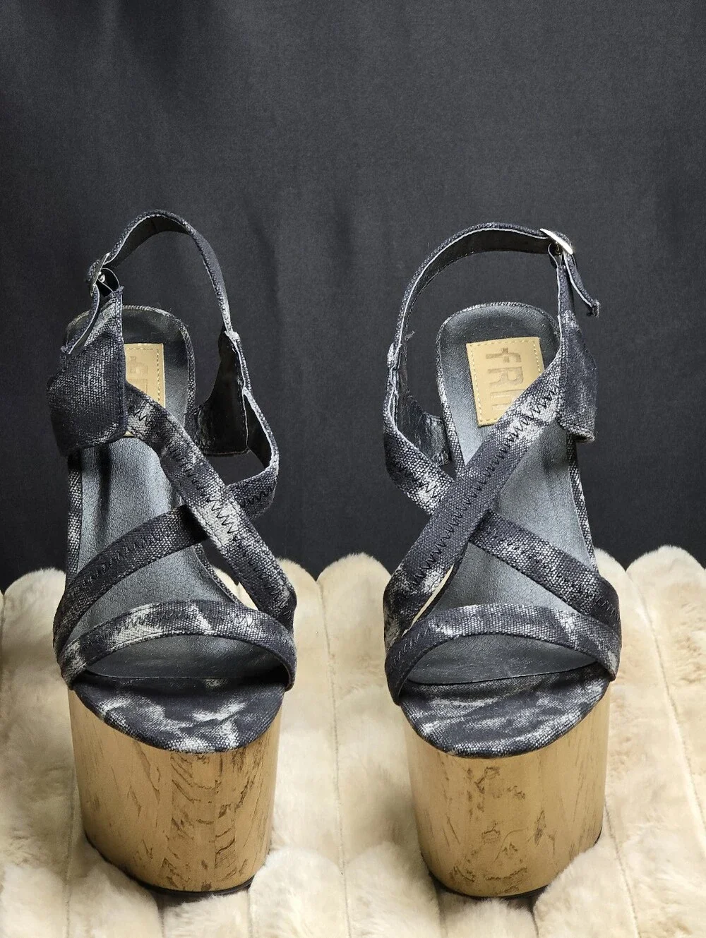 FRH Fahrenheit Black Silver Textured Cork Platform High Heel Sandals Size 8